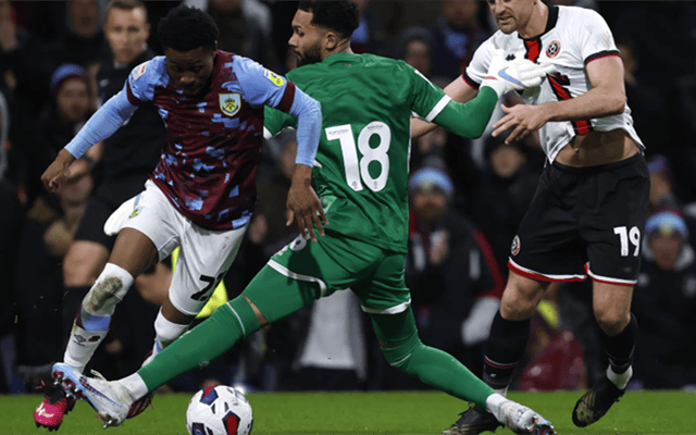 英冠：伯恩利vs谢菲尔德联队伯恩利，直接升级名额之争