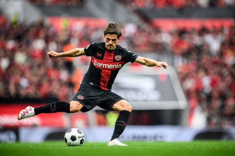 德天空：奥格斯堡有意夏窗签霍夫曼奥格斯堡，球员想要留在勒沃库森