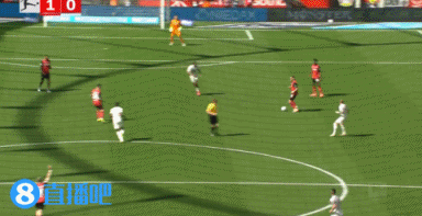 半场-勒沃库森2-0奥格斯堡 希克抽射破门布恩迪亚建功