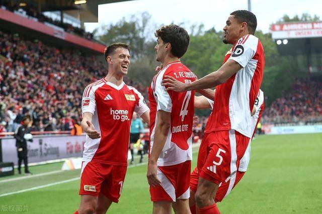 周五010德甲：斯图加特VS海登海姆海登海姆，海登海姆防反能否逆袭？