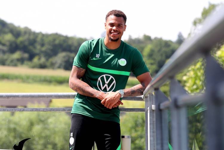 记者：利兹联接近免签沃尔夫斯堡26岁前锋恩梅查