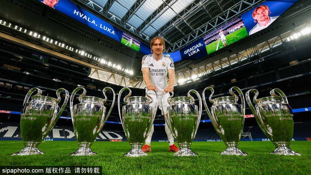 皇马官方祝贺三队升西甲莱万特！奥维耶多、埃尔切、莱万特迎来历史性时刻