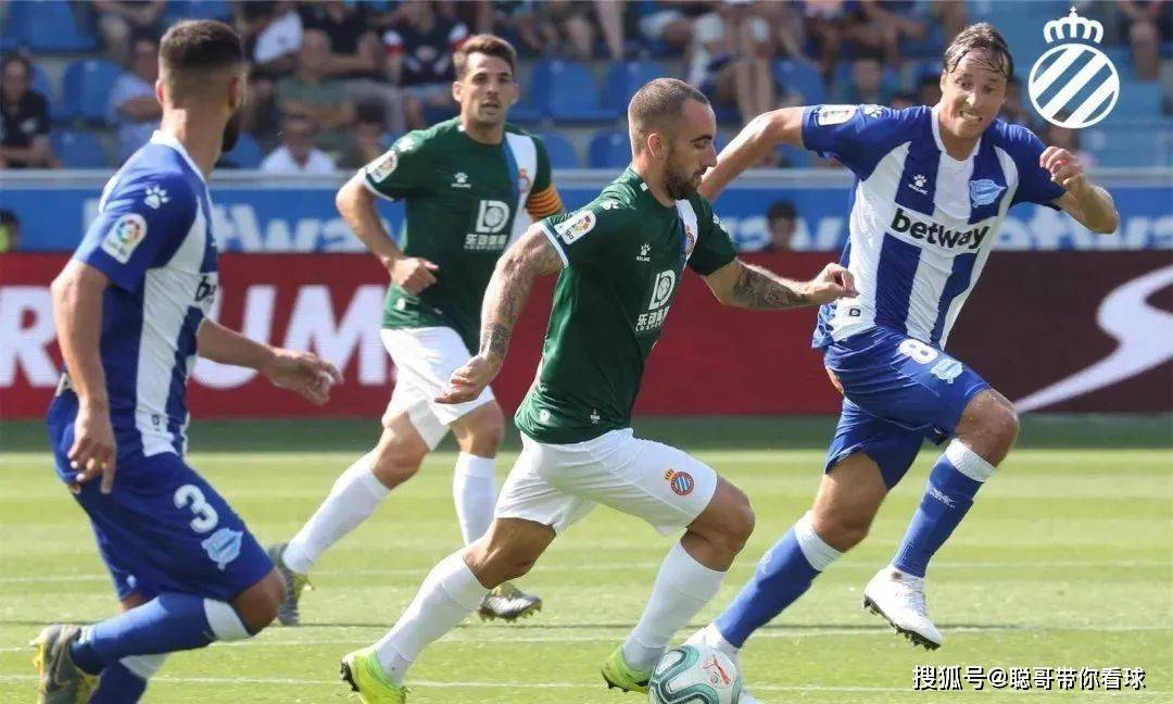 西甲联赛，阿拉维斯vs巴伦西亚，阿拉维斯保级生死战阿拉维斯。