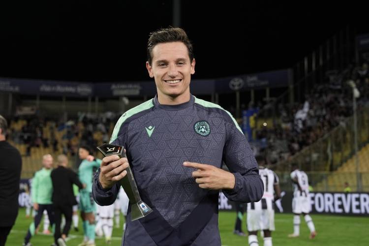 记者：佛罗伦萨联系了乌迪内斯乌迪内斯，以尝试引进弗洛里安-托万