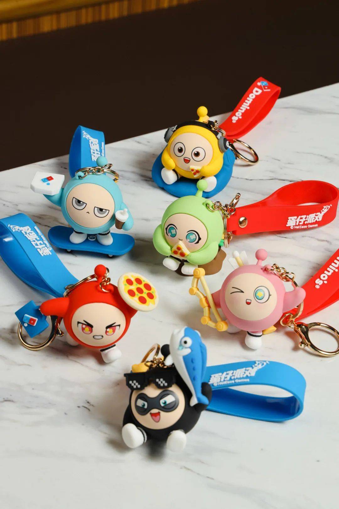 比萨星人速冲！达美乐比萨限时买一送一*比萨，美味加倍享！