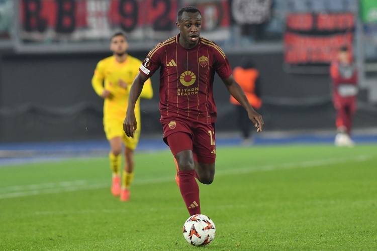 队报：罗马右后卫阿卜杜勒米哈德租借加盟朗斯罗马，效力到赛季结束