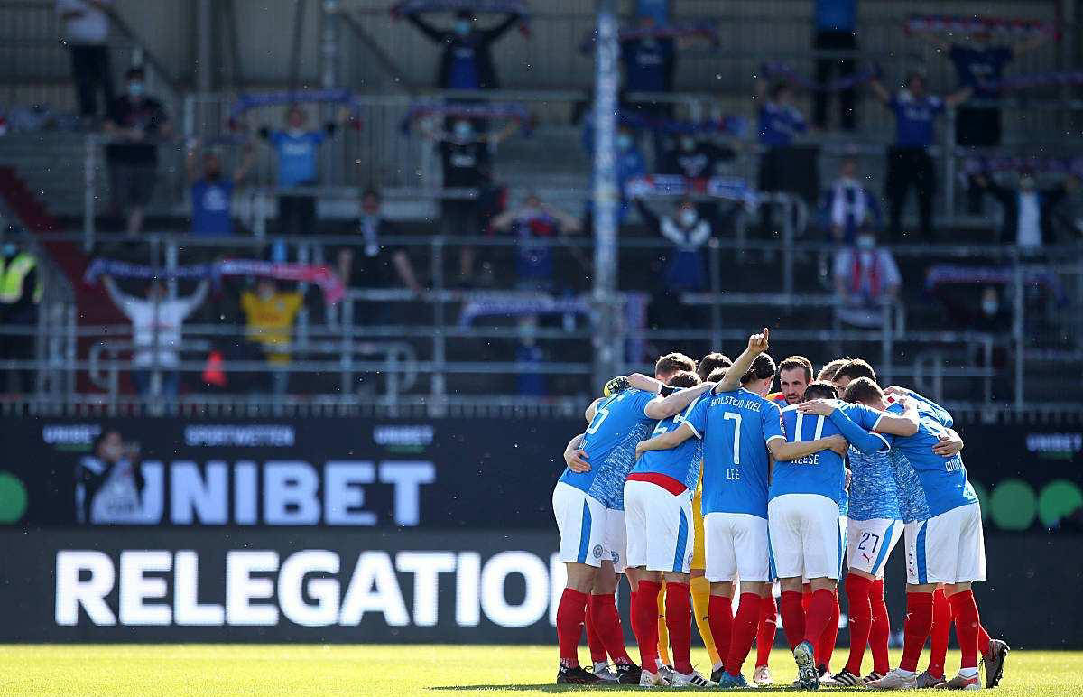 升班马比勒菲尔德力争连胜荷尔斯泰因基尔！降班马荷尔斯泰因基尔面临挑战！