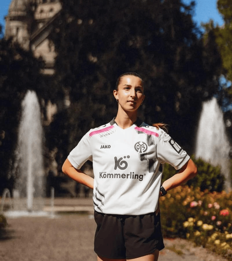 复古与潮流融合！美因茨05新客场球衣发布美因茨05，或成日常穿搭新宠