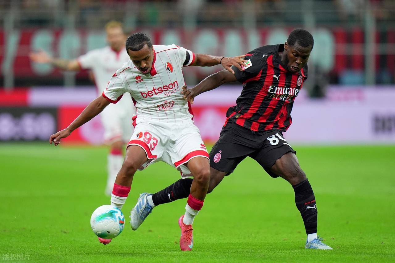 意甲：AC米兰士气高涨AC米兰，克雷莫纳能否顶住压力？AC米兰VS克雷莫纳