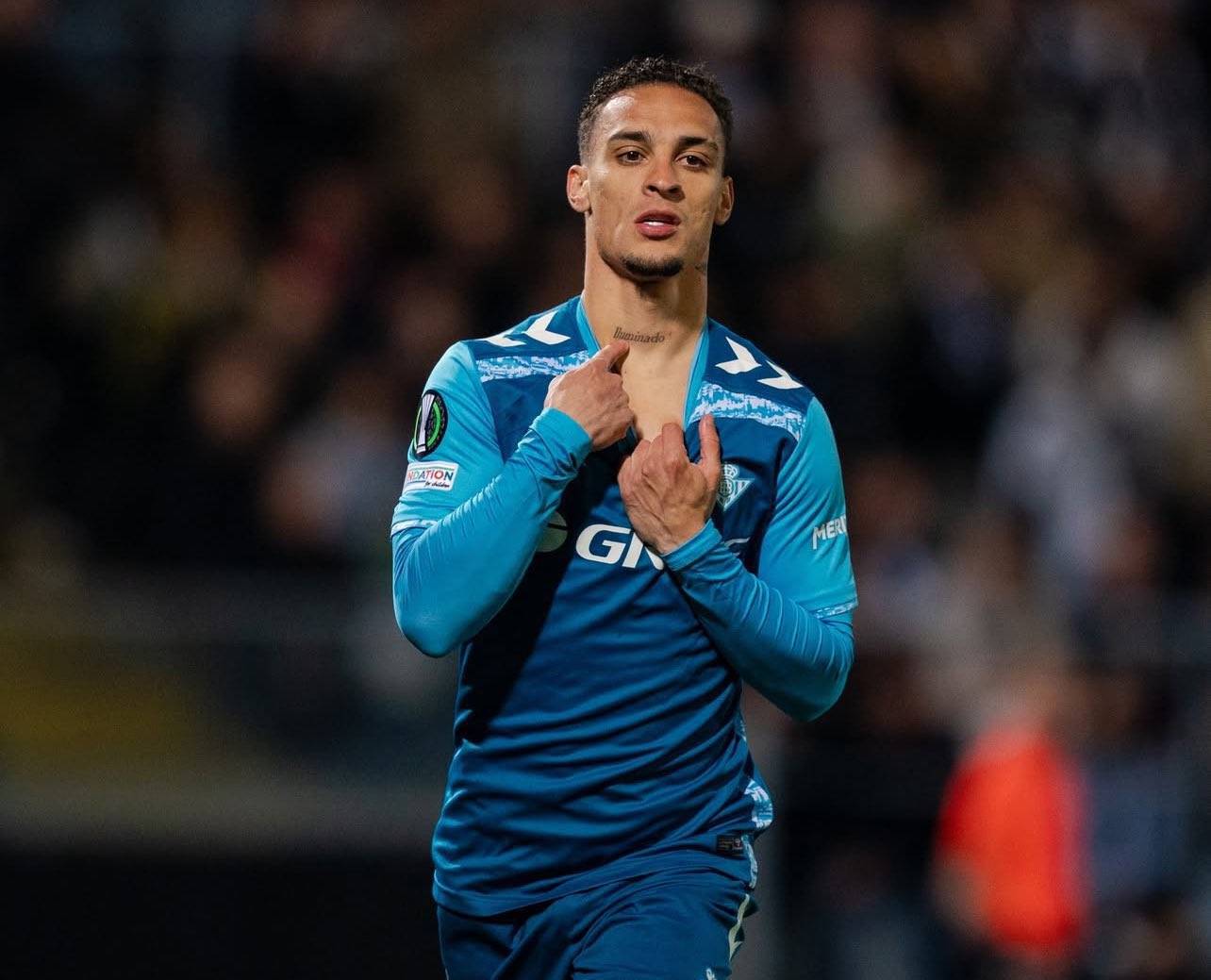 反转再反转！安东尼无缘贝蒂斯贝蒂斯，400万欧元薪资差价，曼联也不想给