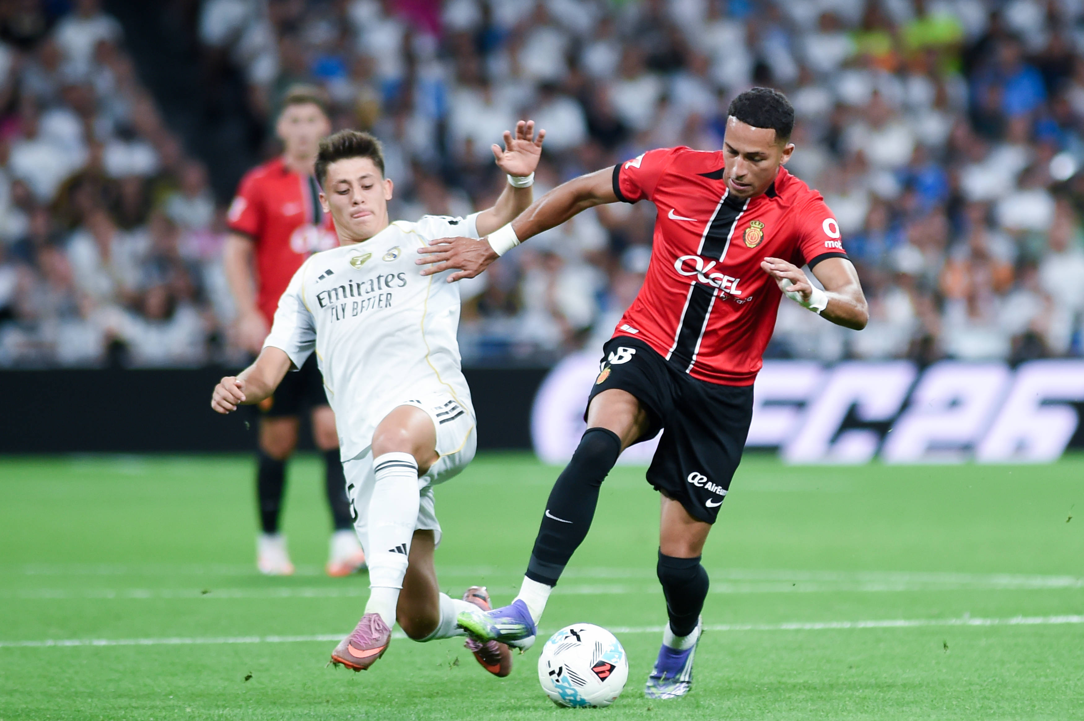 （体育）足球——西甲：皇家马德里胜马略卡