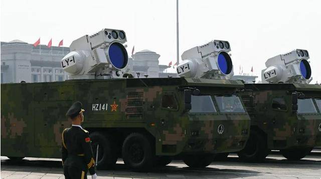 3国阅兵当天挑衅RB莱比锡，解放军次日点名菲律宾，这一信号看懂了吗