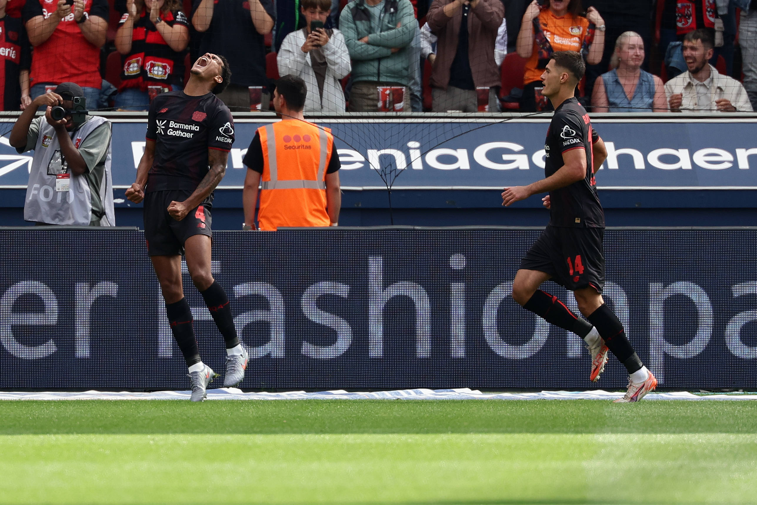 （体育）足球——德甲：勒沃库森不敌霍芬海姆