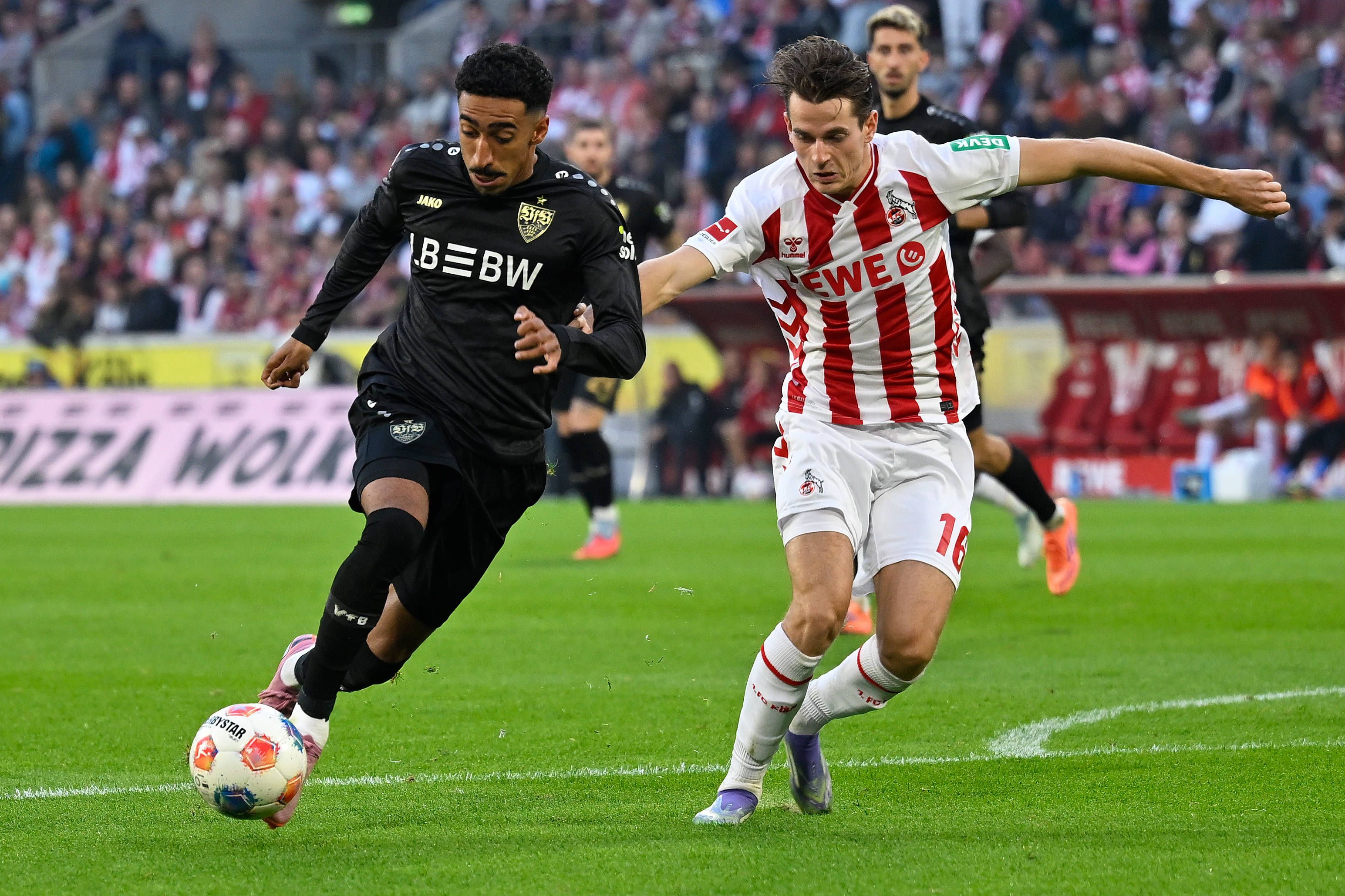 （体育）足球——德甲：斯图加特胜科隆