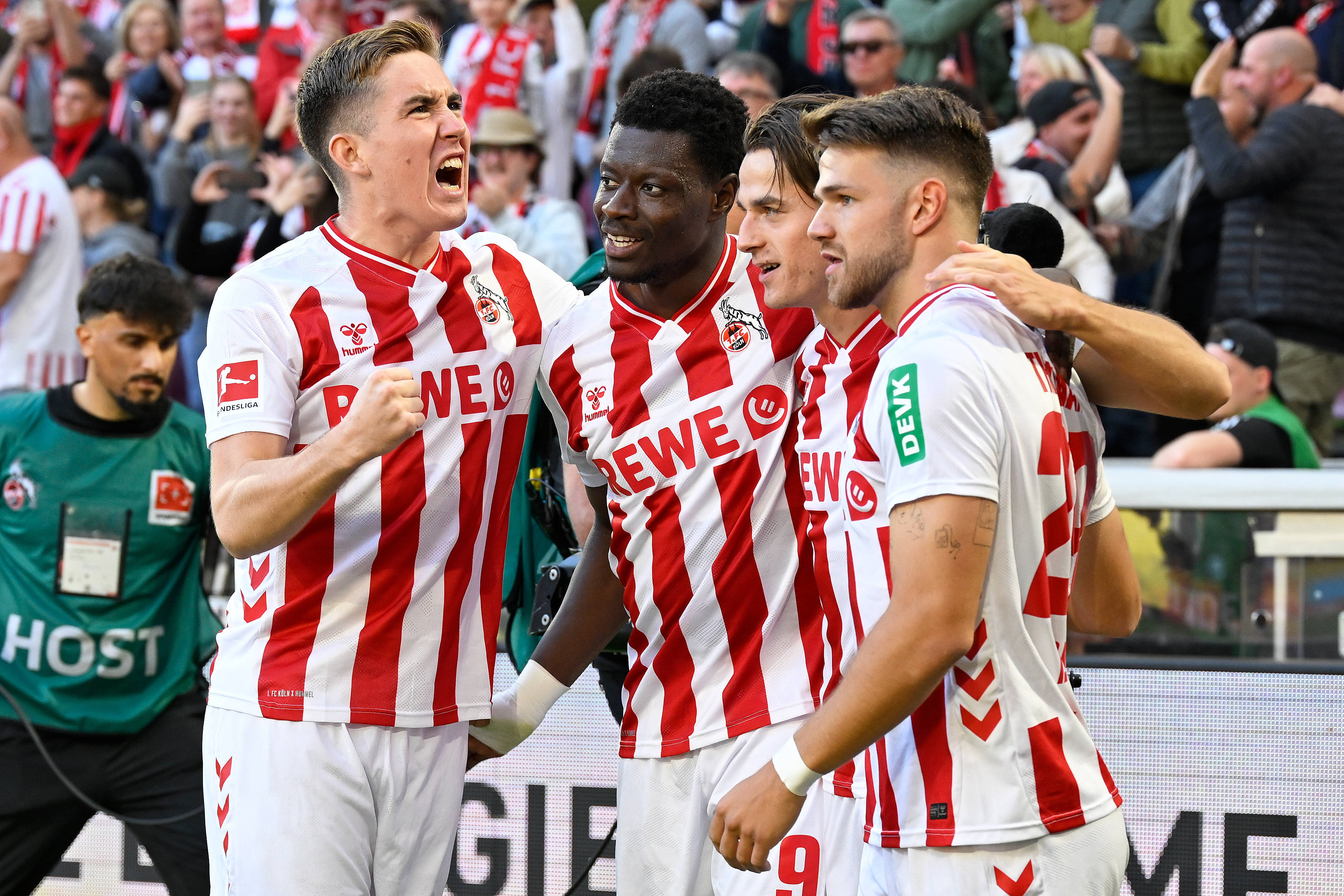 （体育）足球——德甲：斯图加特胜科隆