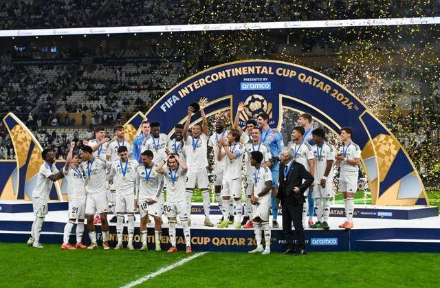 11.85亿欧元皇家马德里！皇家马德里厉害了！连年登顶世界最赚钱足球俱乐部