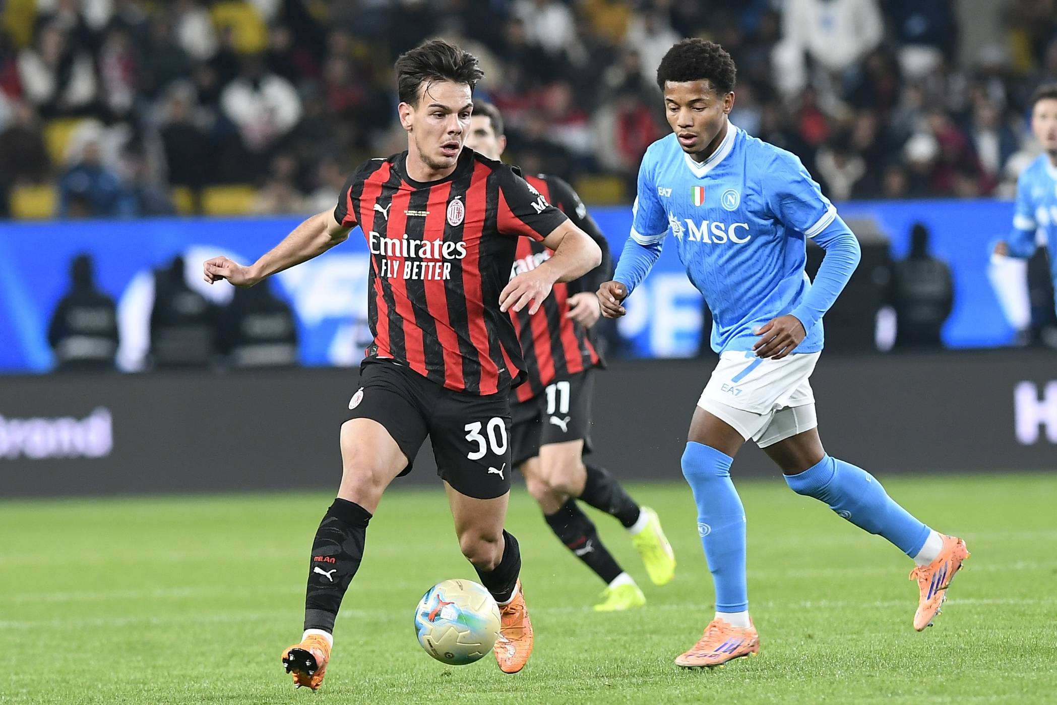 （外代二线）足球——意大利超级杯：那不勒斯晋级决赛