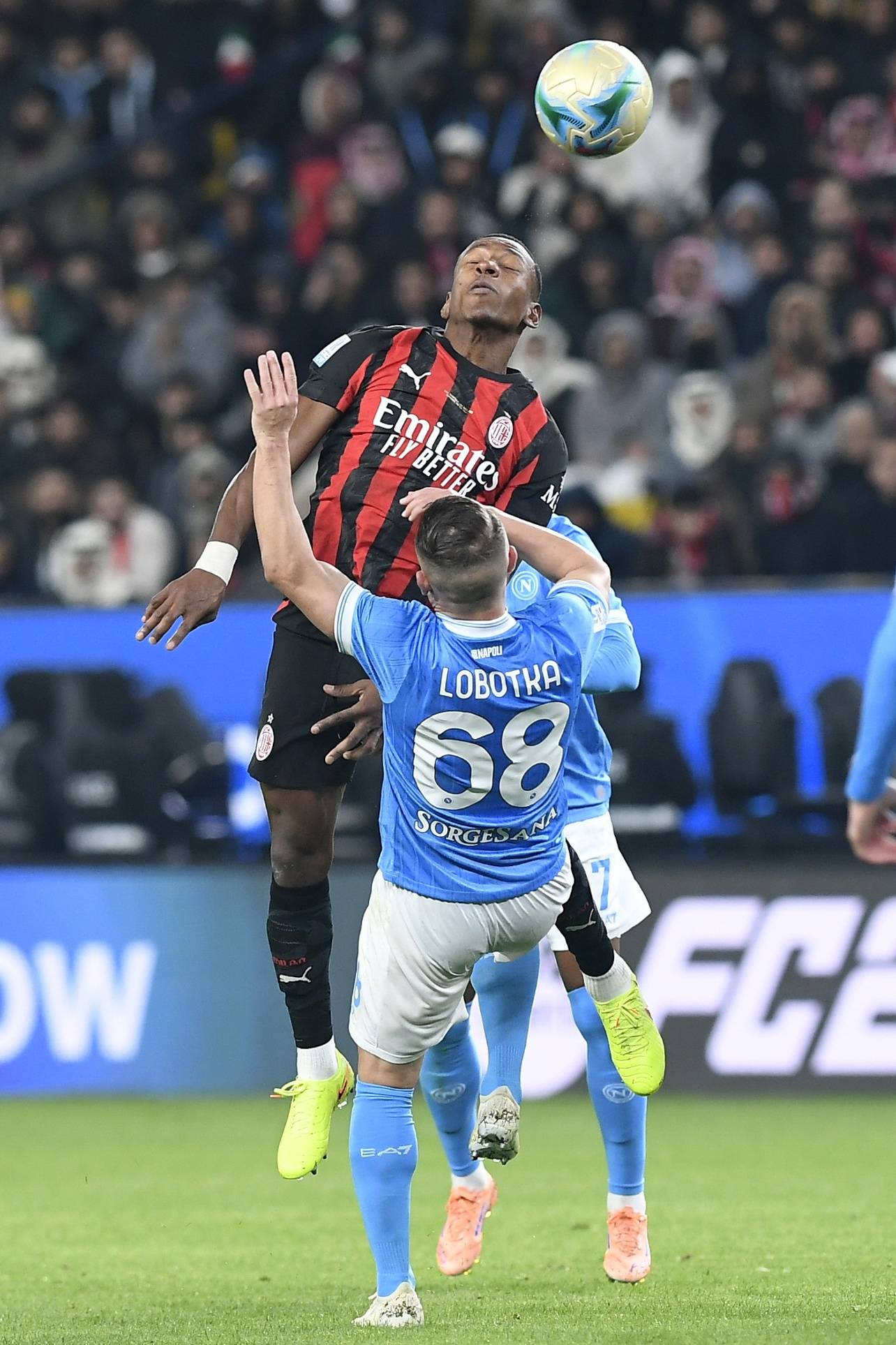 （外代二线）足球——意大利超级杯：那不勒斯晋级决赛