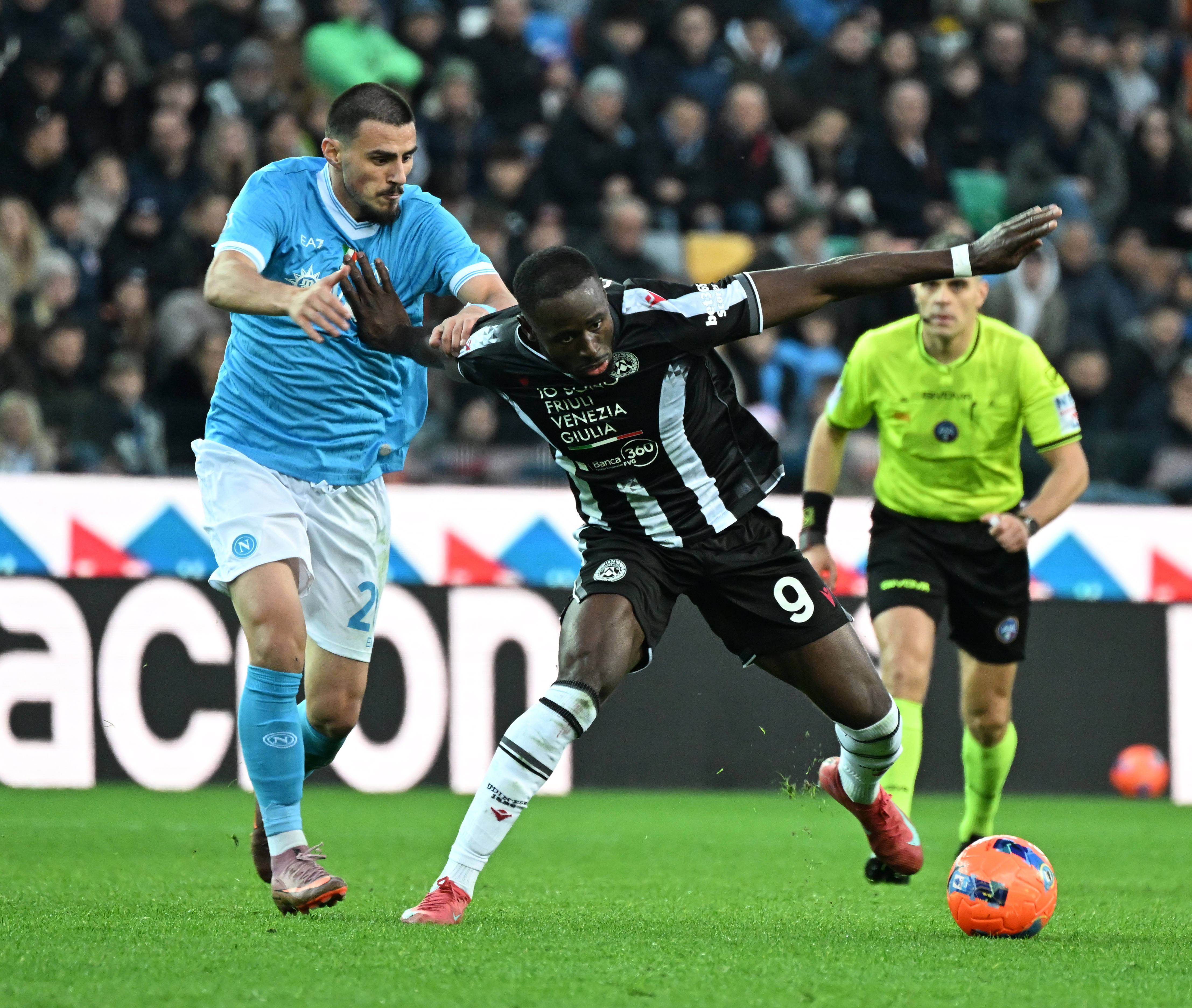 （体育）足球——意甲：那不勒斯不敌乌迪内斯