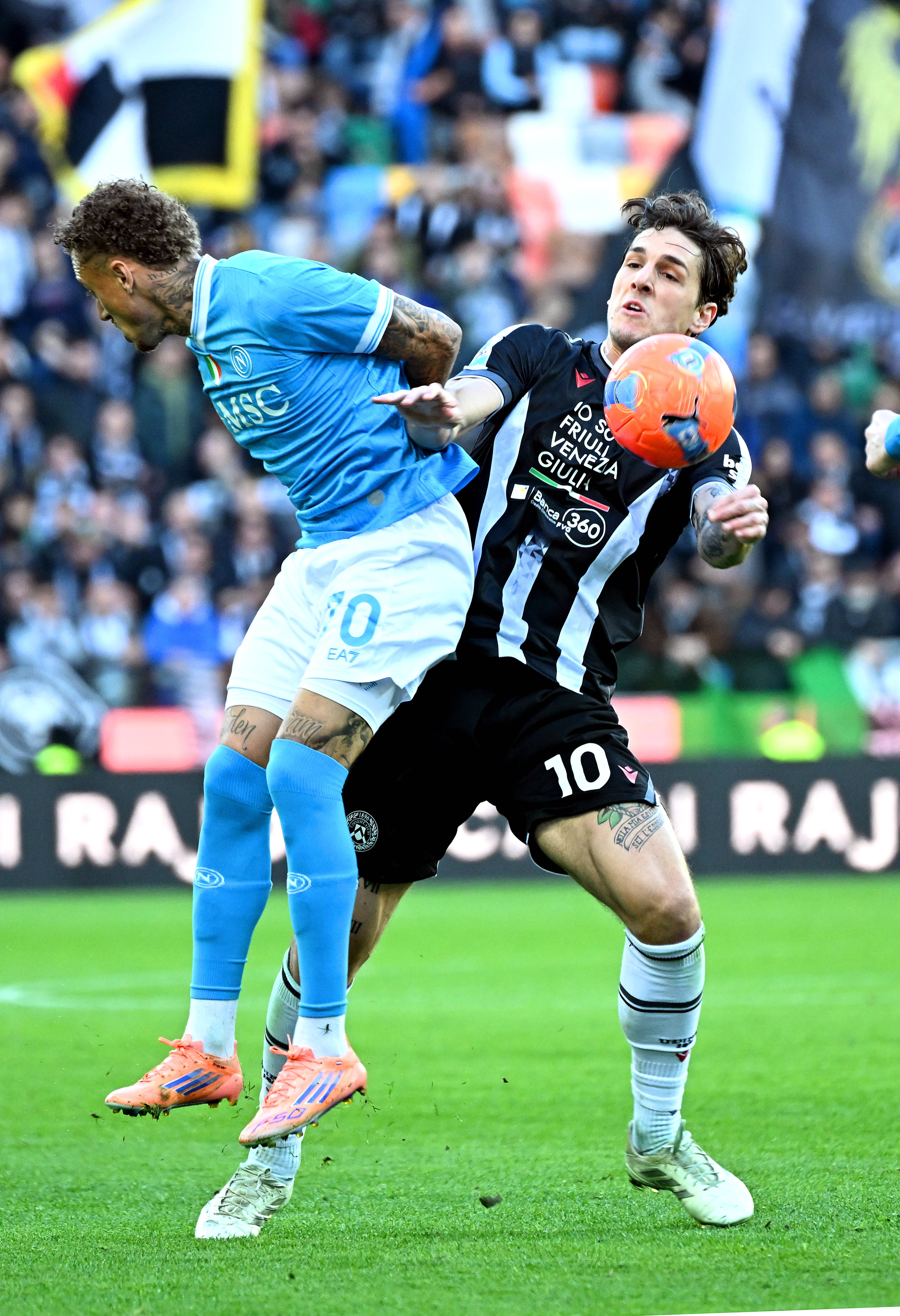 （体育）足球——意甲：那不勒斯不敌乌迪内斯