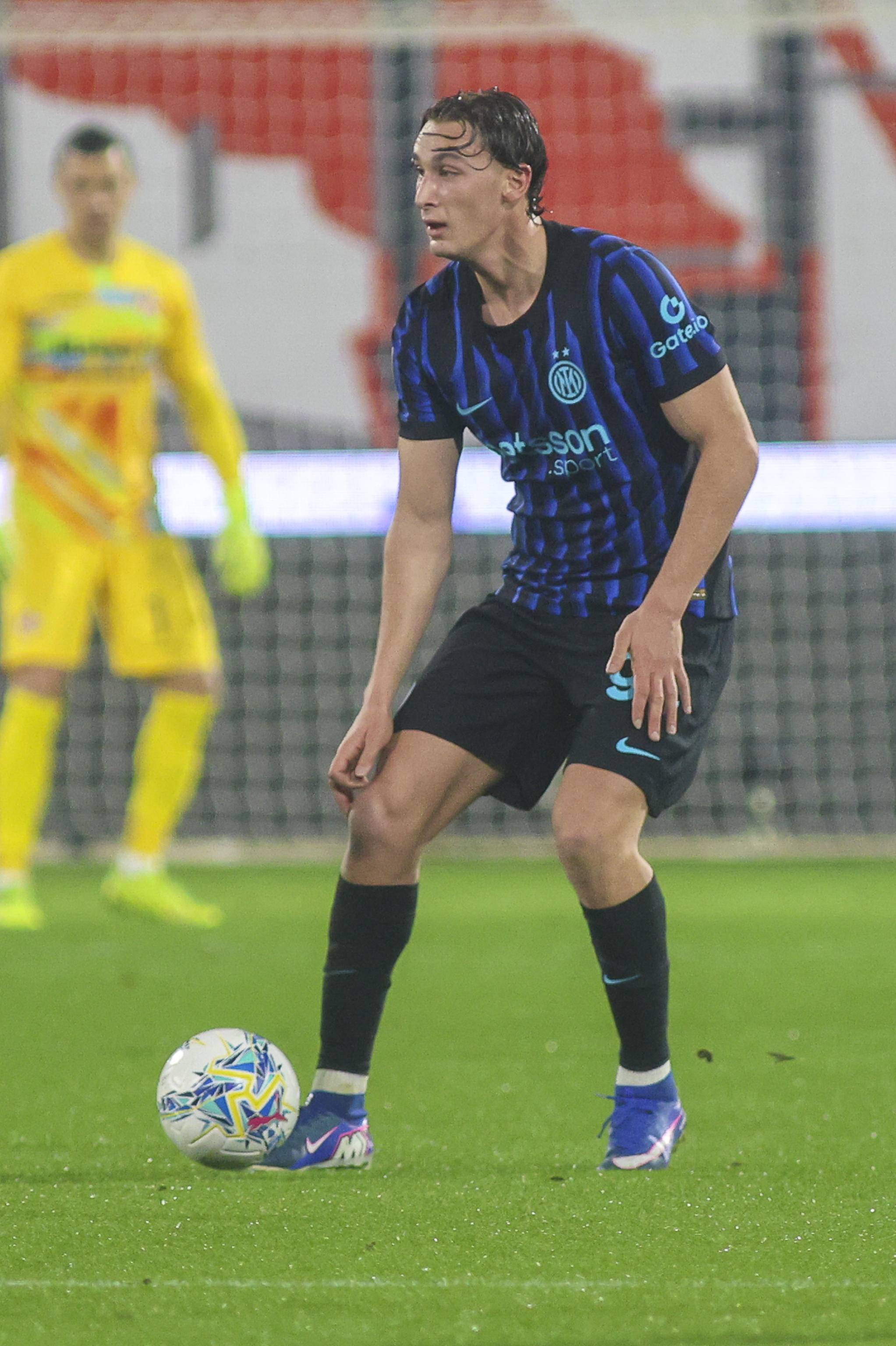 （外代二线）足球——意甲联赛：国米胜克雷莫纳